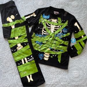 Medium 10 NWT Justice Brothers Halloween Monster Glow In The Dark Pajamas